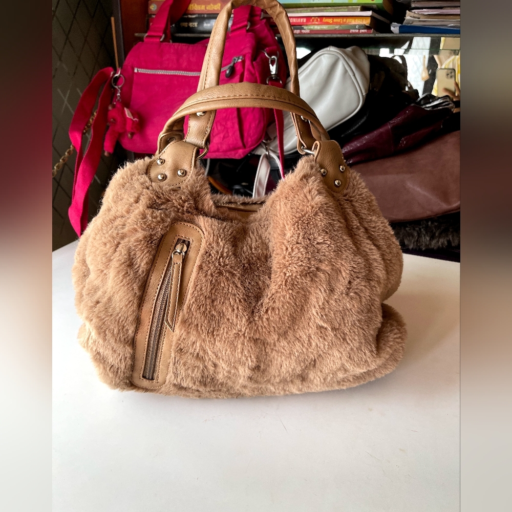 Authentic imported closhhi fur puffy bag rare one - Picture 3 of 11